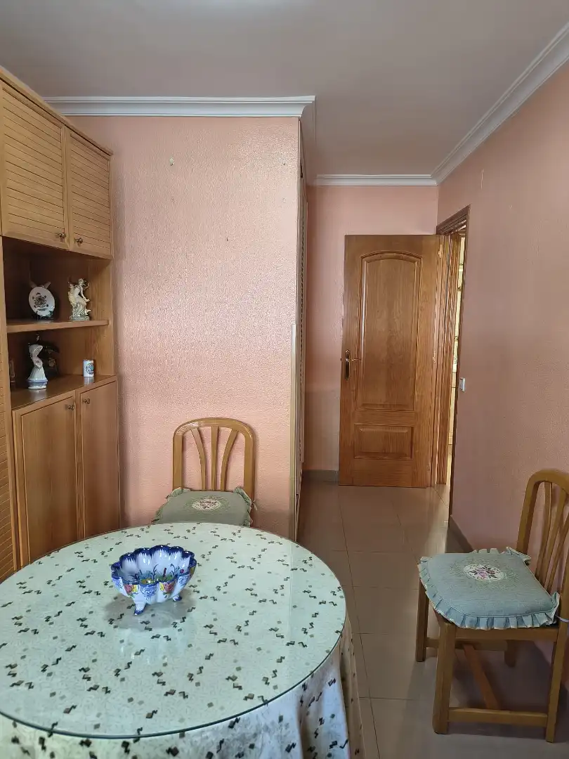 Habitación de Piso en venta en Gines con Aire acondicionado
