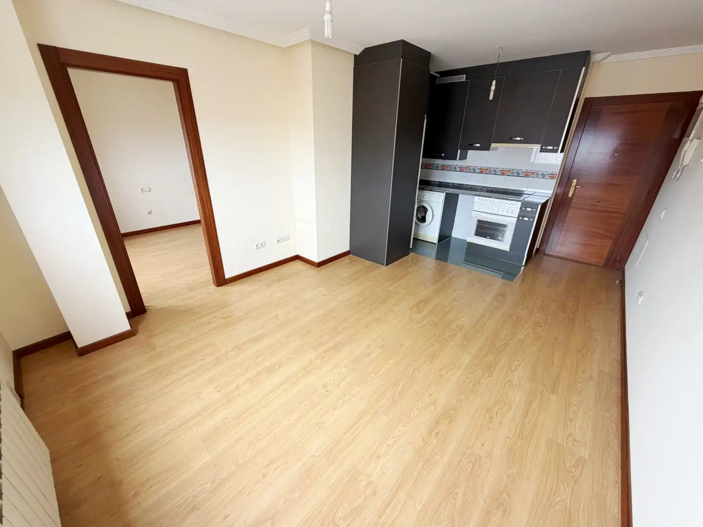 Cuina de Pis en venda en Gijón  amb Calefacció, Parquet i Traster