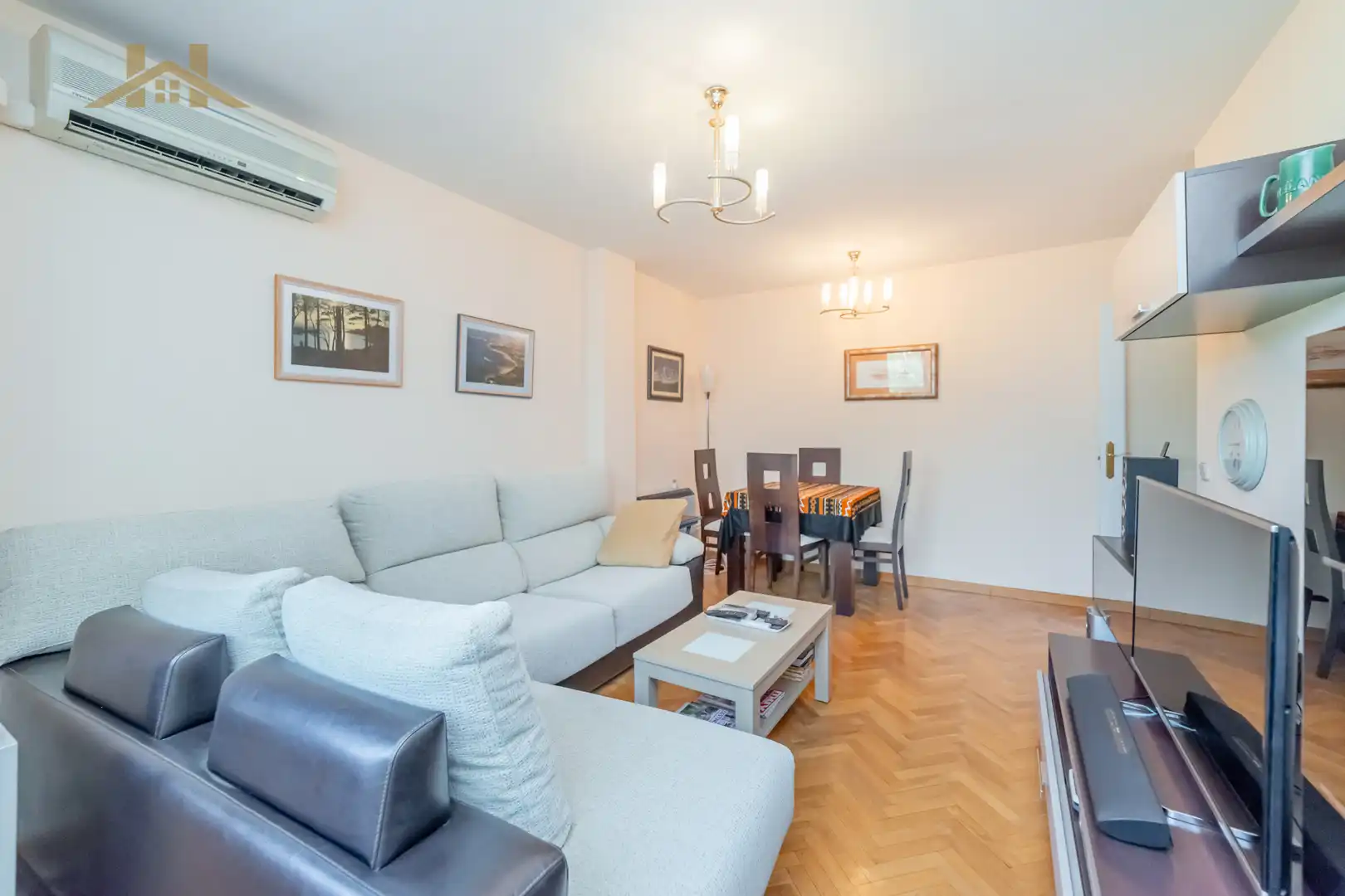 Living room of Flat for sale in Leganés  with Air Conditioner and Heating