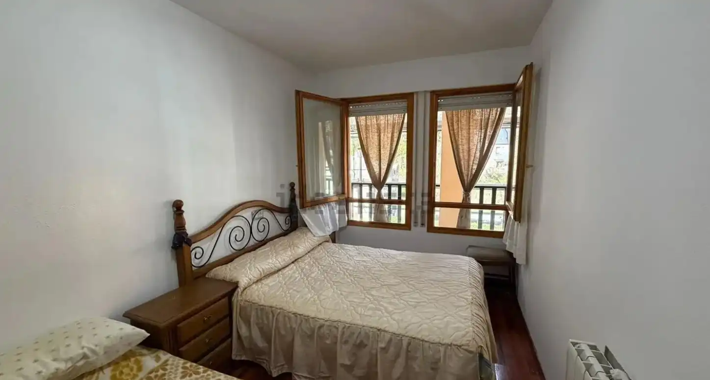 Bedroom of Apartments for sale in Canfranc  with Heating, Parquet flooring and Storage room