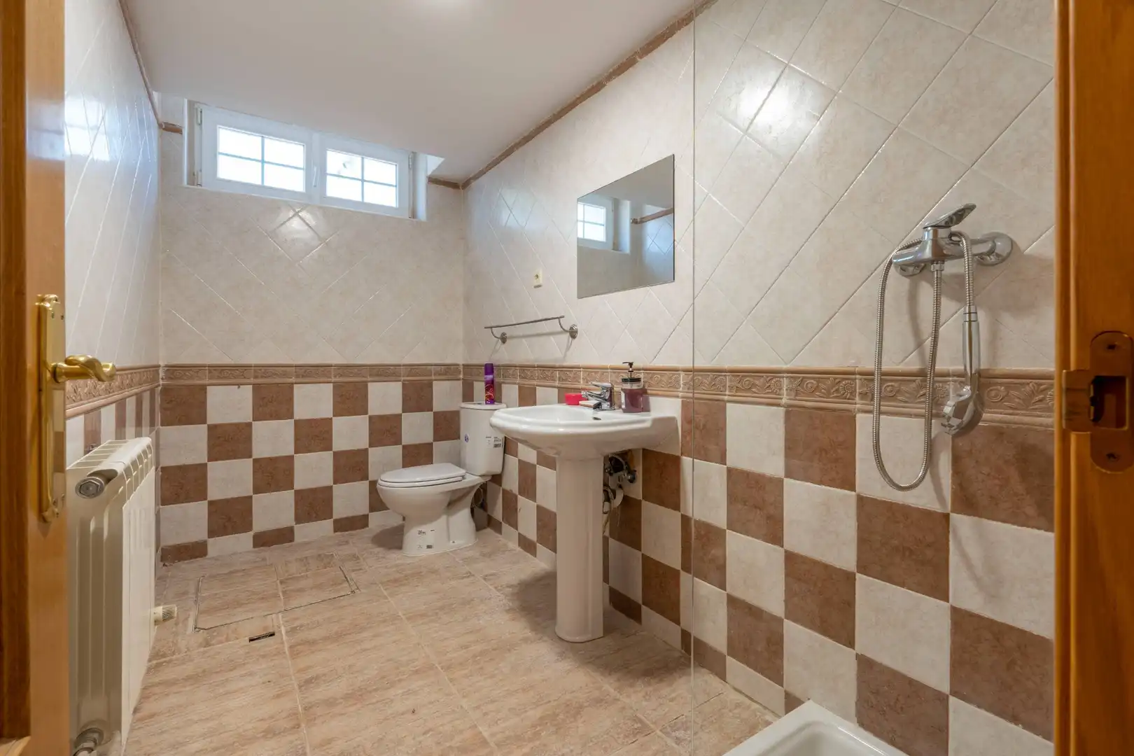 Bathroom of Houses for sale in Algete  with Air Conditioner, Heating and Private garden