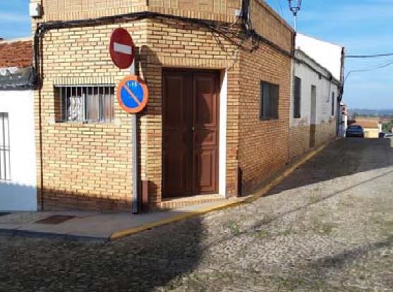 Vista exterior de Casa o xalet en venda en Puebla de Guzmán