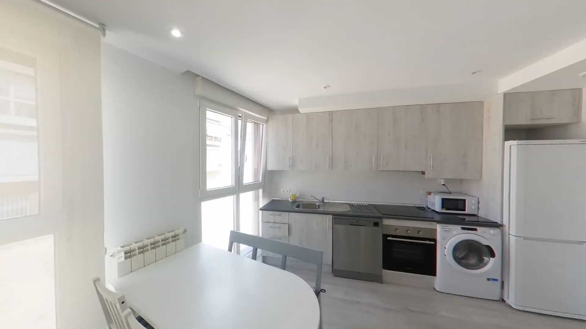 Cuina de Pis de lloguer en  Madrid Capital amb Calefacció i Moblat