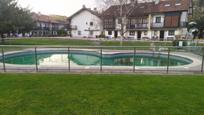 Piscina de Casa o xalet en venda en Castro-Urdiales amb Terrassa i Piscina