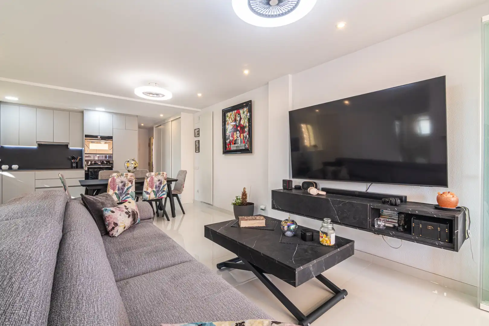 Sala d'estar de Apartament en venda en Santa Pola amb Aire condicionat, Moblat i Balcó
