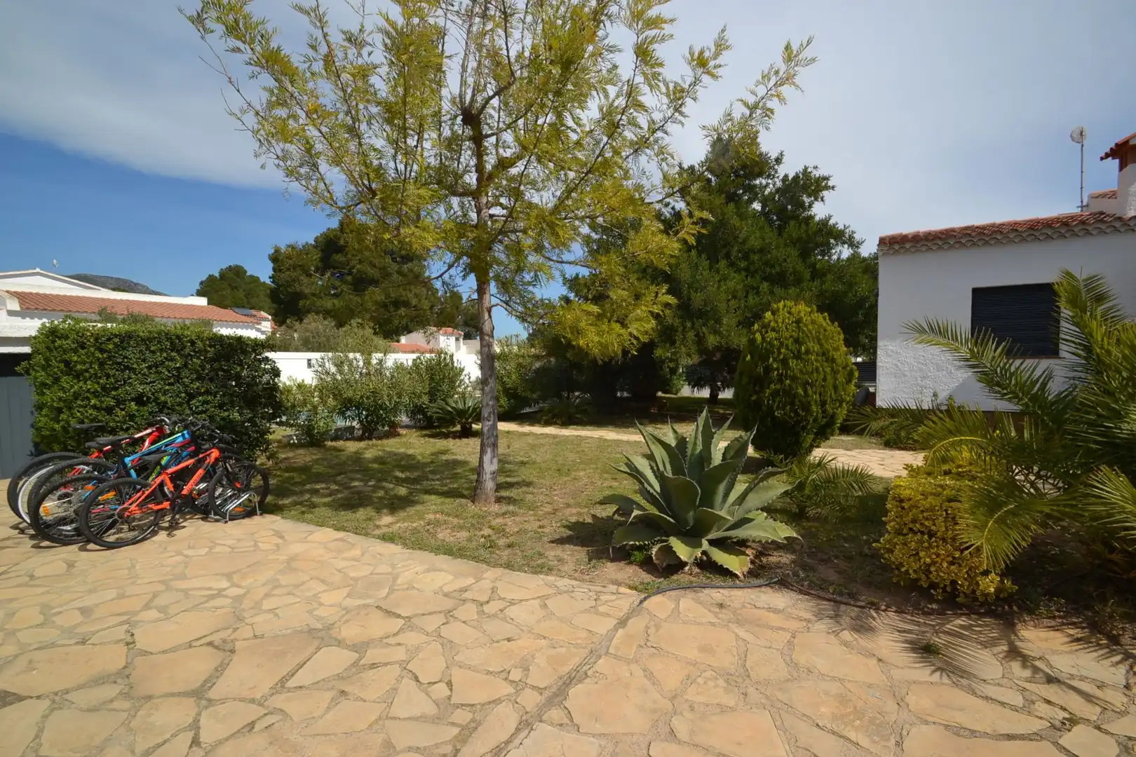 Jardí de Casa o xalet en venda en Mont-roig del Camp amb Aire condicionat, Calefacció i Jardí privat