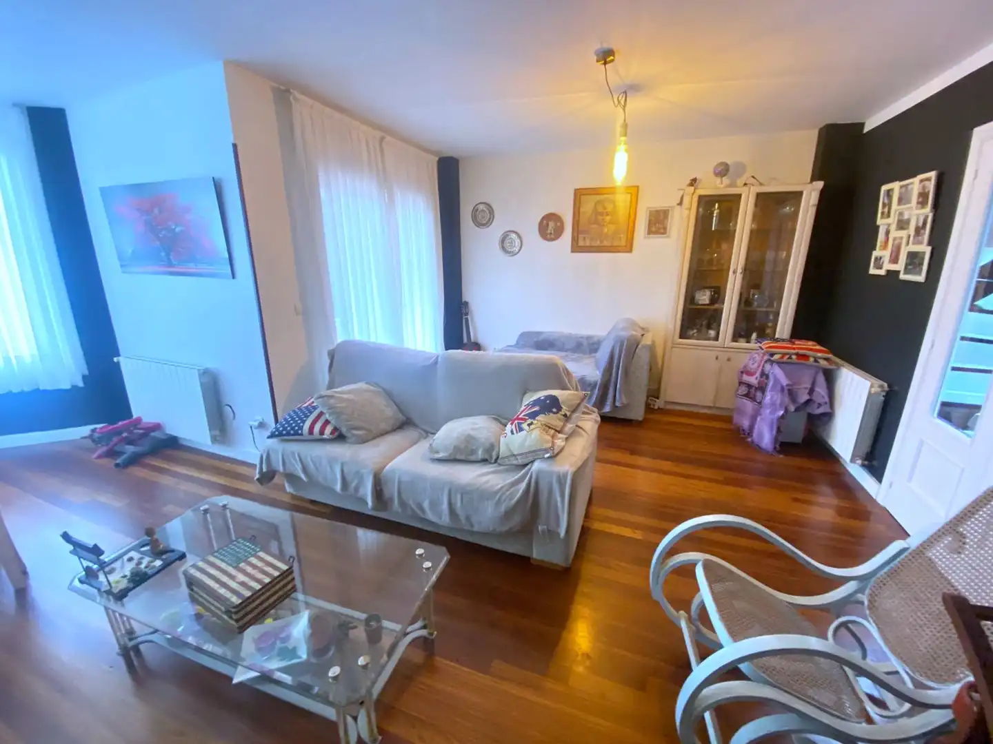 Sala de estar de Casa o chalet en venta en Castro-Urdiales con Calefacción, Jardín privado y Parquet