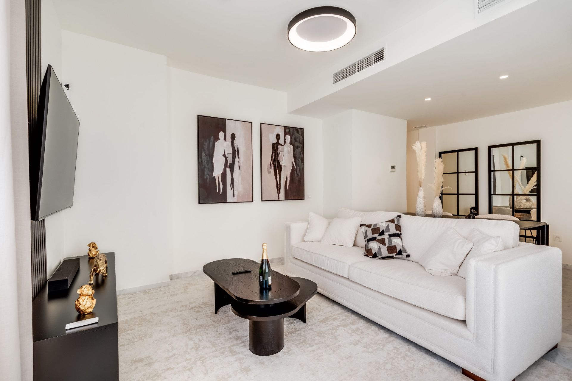 Living room of Apartment to rent in Estepona  with Air Conditioner, Heating and Terrace