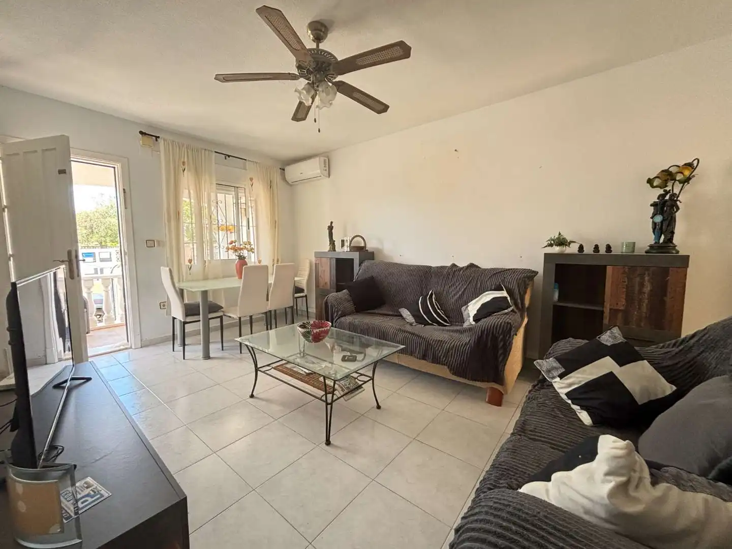 Sala d'estar de Apartament en venda en Orihuela amb Aire condicionat, Calefacció i Piscina