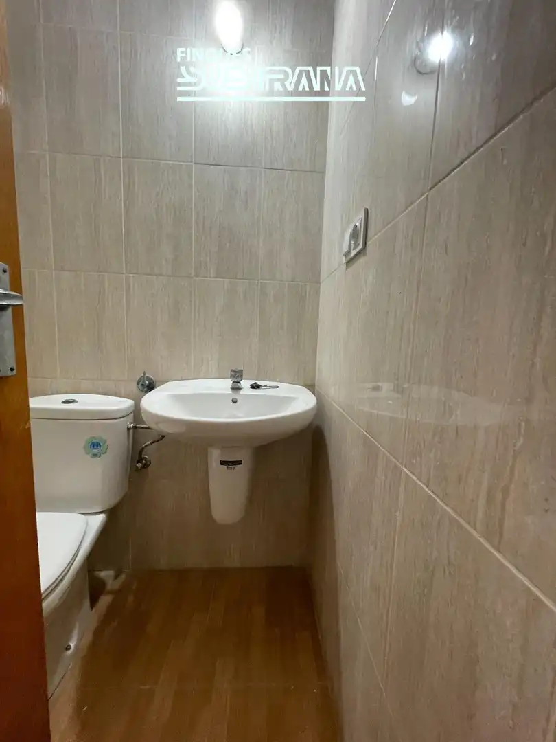 Locale commerciale in vendita a Vilanova del Camí, imagen 6