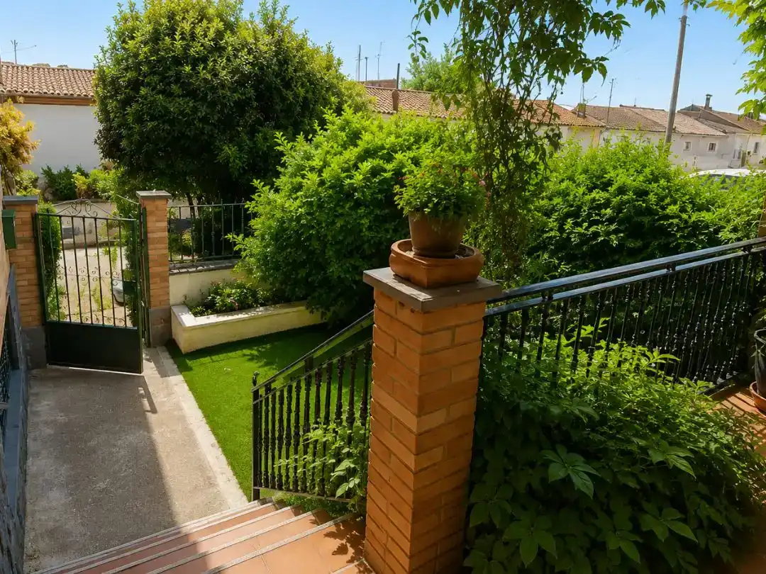 Jardí de Pis en venda en Almuniente amb Balcó
