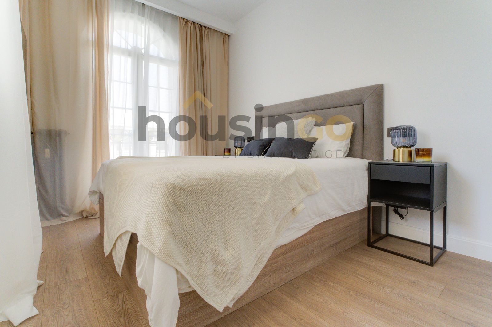 Bedroom of Attic for sale in  Madrid Capital  with Air Conditioner, Heating and Parquet flooring