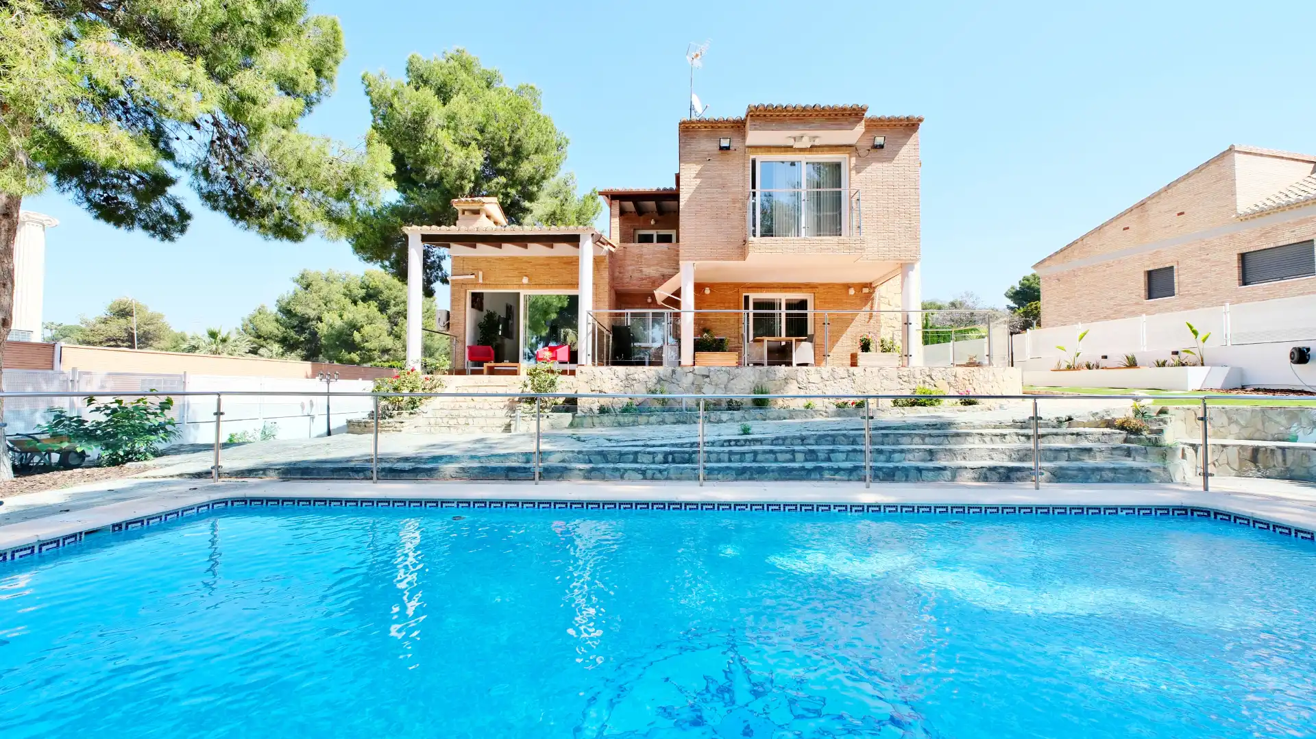 Chalet con terraza en venta en Alfinach - Los Monasterios, imagen 5
