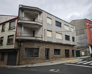 Vista exterior de Edifici en venda en Ordes