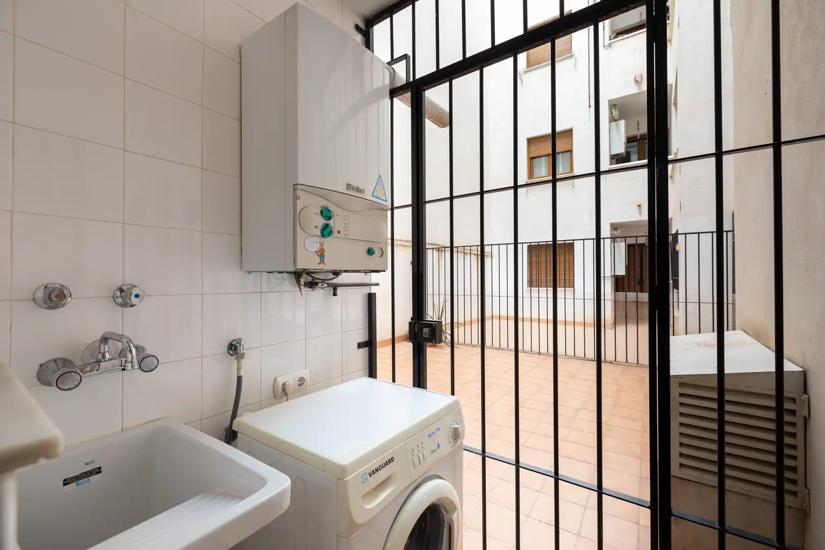 Flat for rent in Calle Carril del Picón, 20, Centro - Sagrario