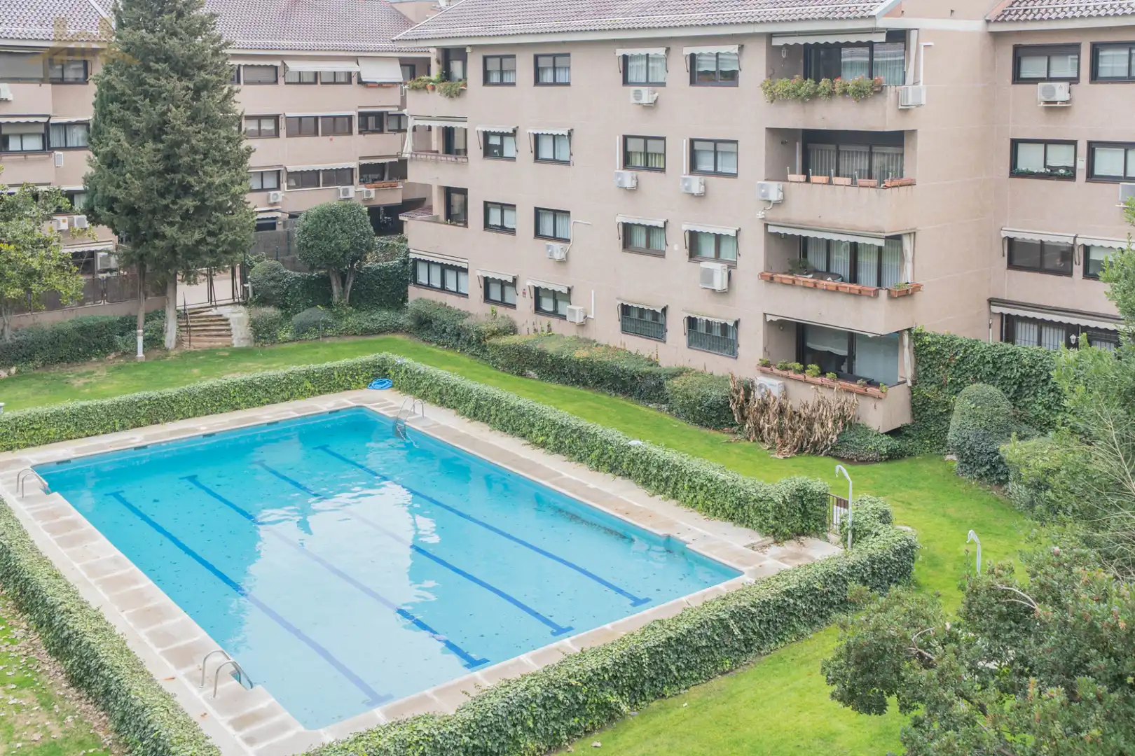 Swimming pool of Flat for sale in Pozuelo de Alarcón  with Air Conditioner, Heating and Terrace