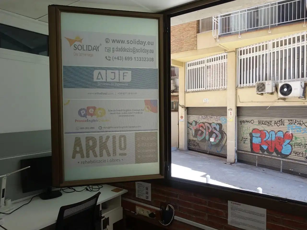 Büro zur Miete in Barcelona mit Klimaanlage, Heizung und Möbliert