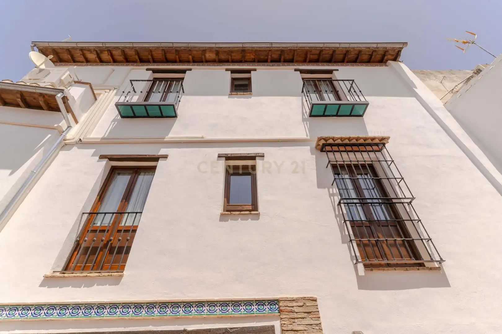 Vista exterior de Pis en venda en Granada amb Aire condicionat