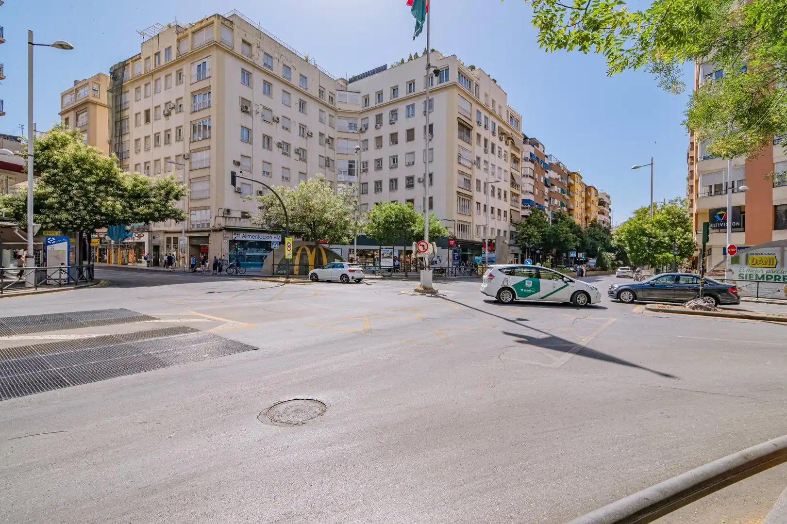 Vista exterior de Piso en venta en Granada con Calefacción y Amueblado