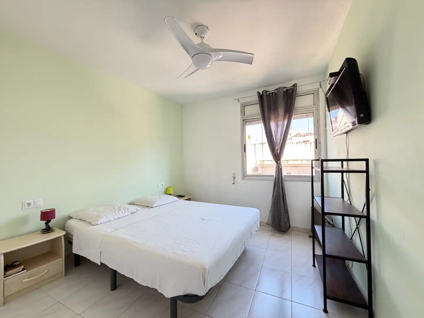 Habitación de Apartamento en venta en Roses con Aire acondicionado, Terraza y Amueblado