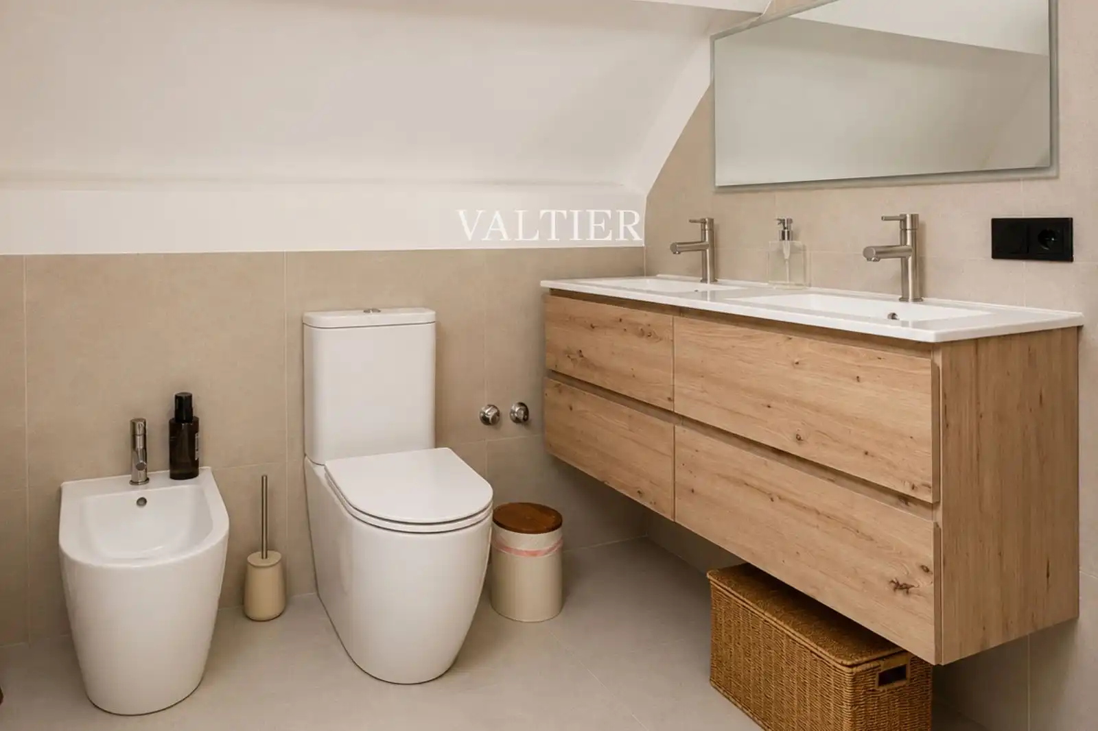 Baño de Dúplex en venta en Madrid con Aire acondicionado, Calefacción y Terraza