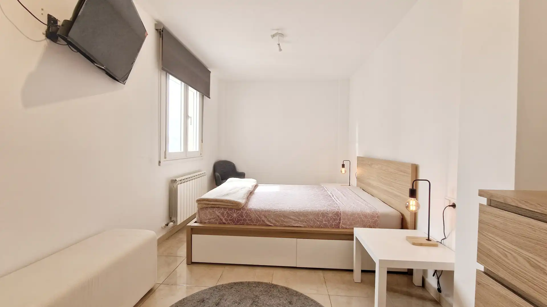 Dormitori de Dúplex en venda en Andorra (Teruel) amb Calefacció, Terrassa i Moblat