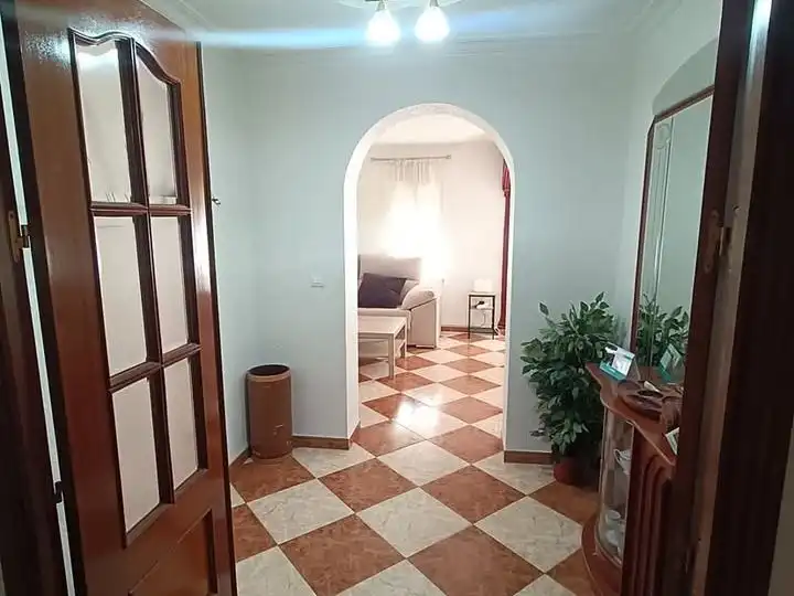 Flat for share in Norte-Sierra