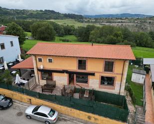 Vista exterior de Àtic en venda en Cartes amb Calefacció, Parquet i Terrassa