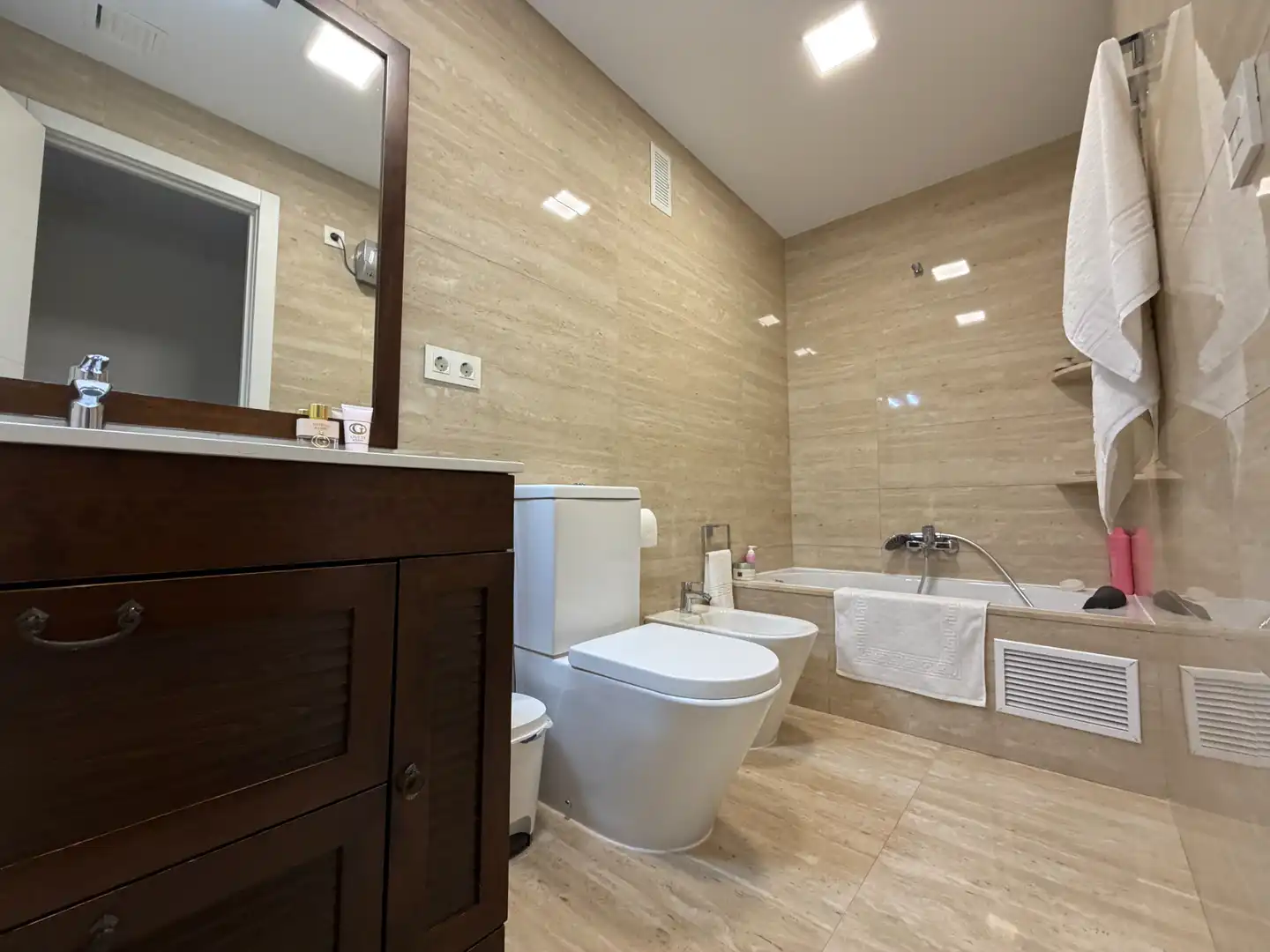 Bathroom of Flat for sale in Alginet  with Air Conditioner, Heating and Balcony