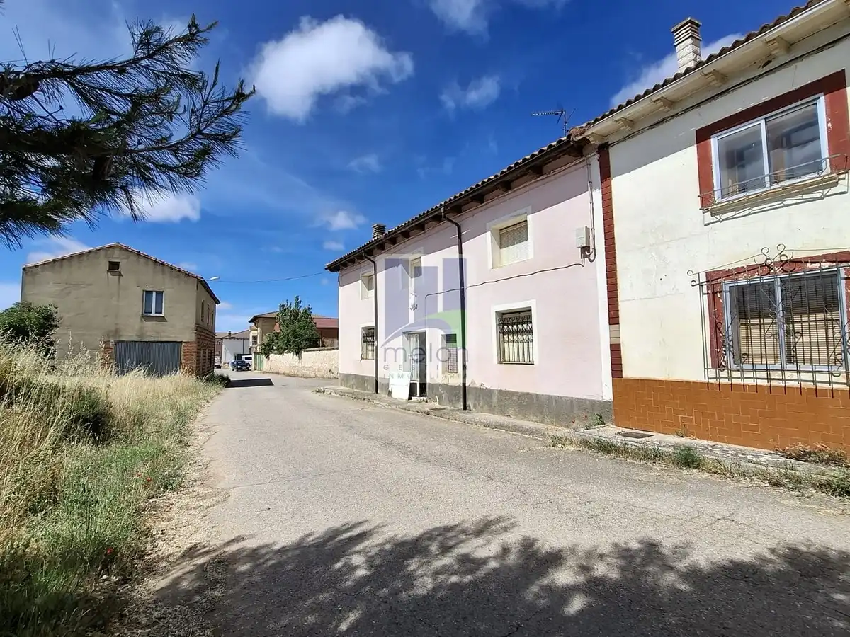 Vista exterior de Casa o chalet en venta en Villadiego con Trastero