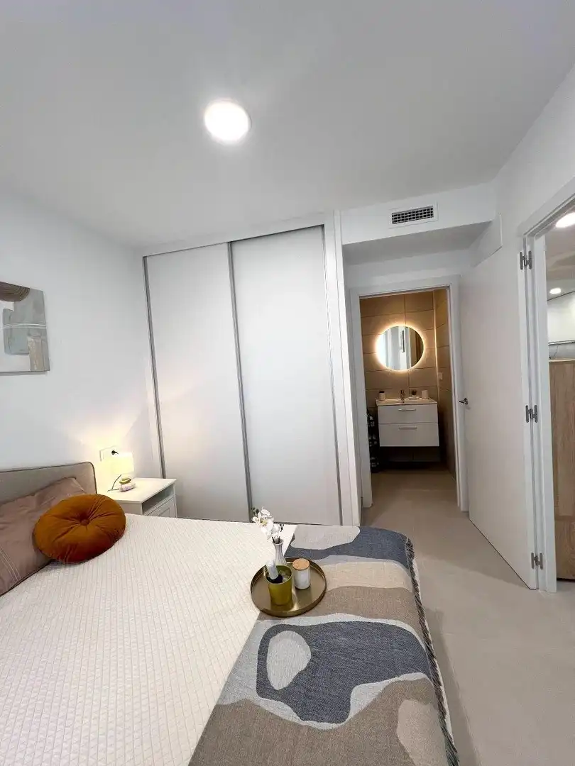 Habitación de Apartamento en venta en Torrevieja con Calefacción, Terraza y Amueblado