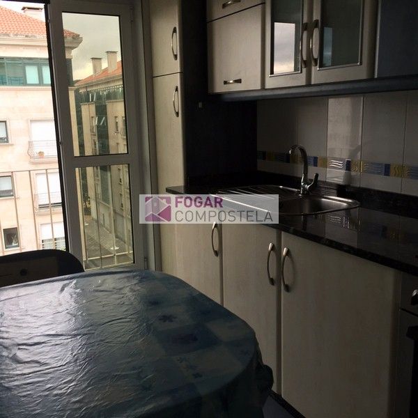 Cuina de Pis de lloguer en Santiago de Compostela  amb Moblat i Es permeten mascotes