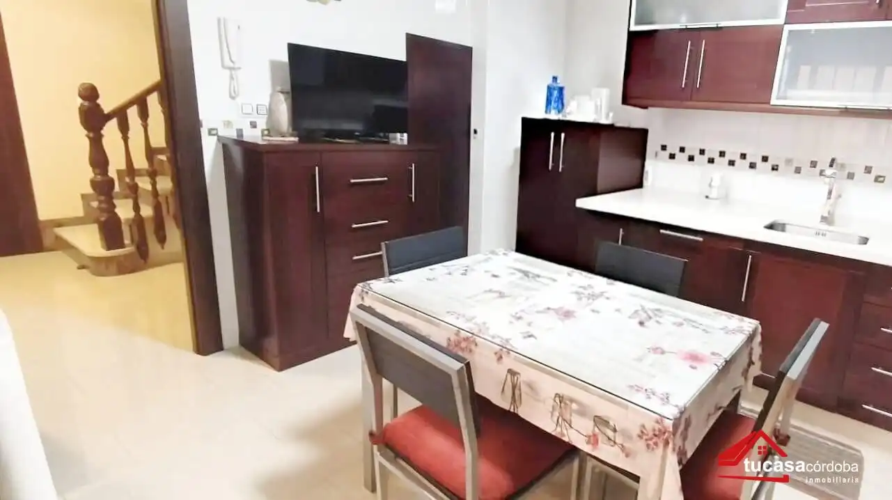 Cuina de Casa o xalet en venda en Córdoba amb Aire condicionat, Terrassa i Traster