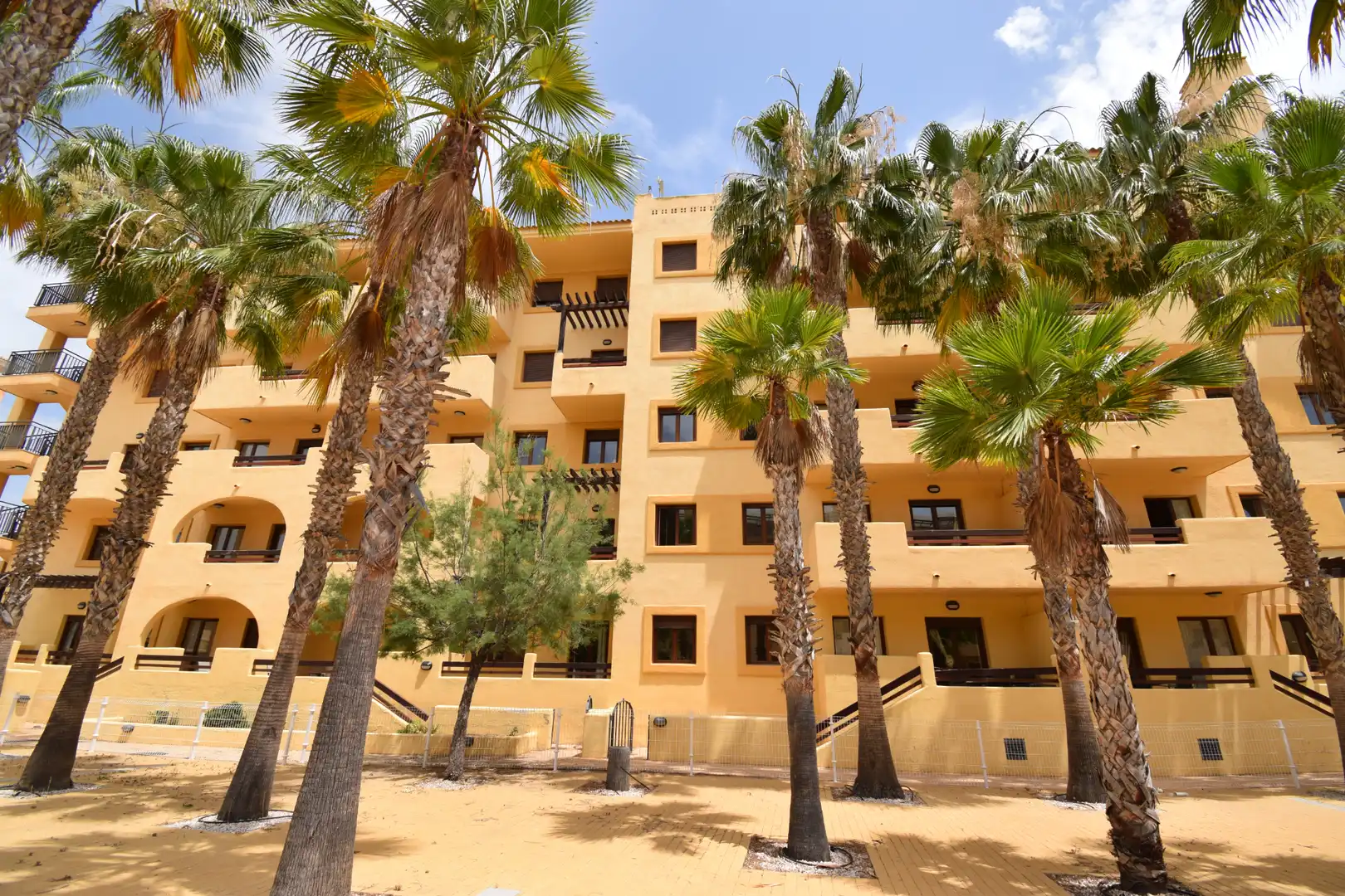 Vista exterior de Apartamento en venta en Los Alcázares con Aire acondicionado, Calefacción y Terraza