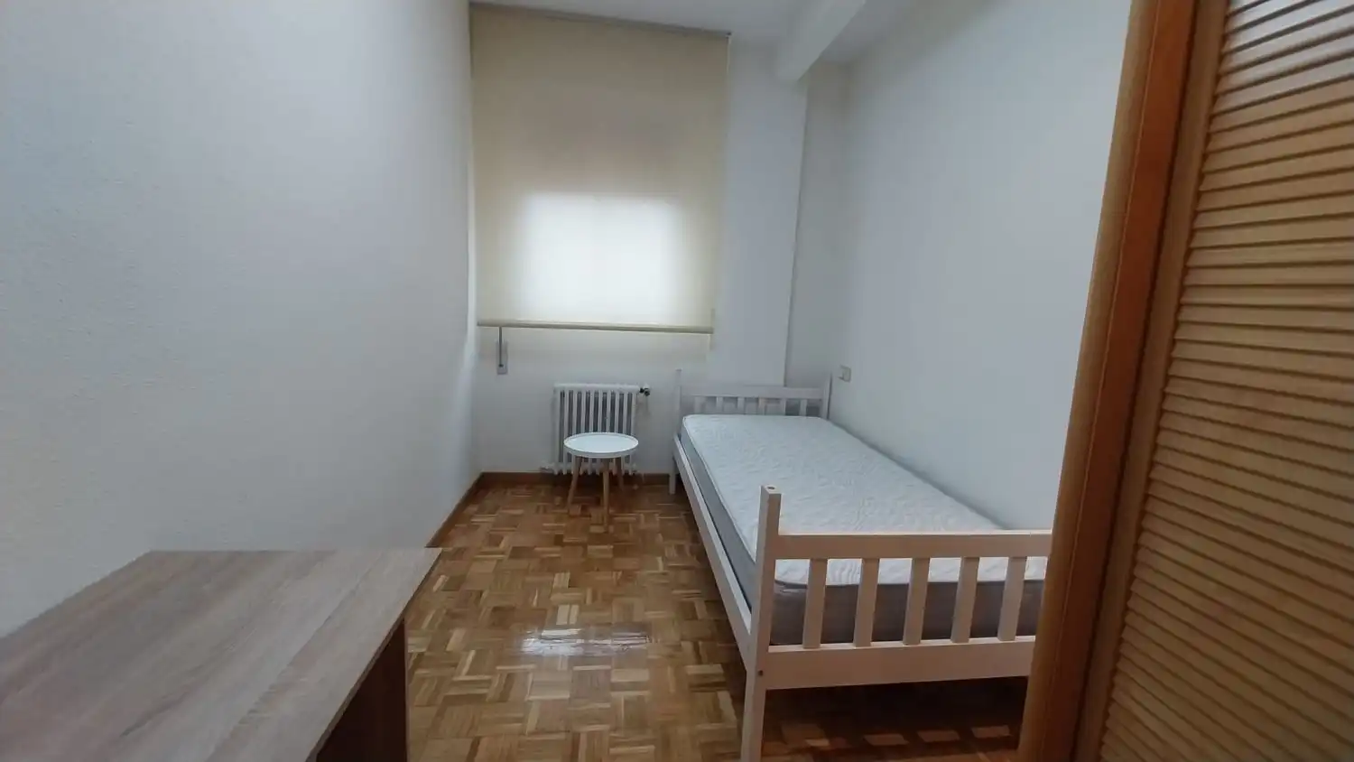 Habitación de Piso de alquiler en Jaén con Aire acondicionado, Calefacción y Parquet