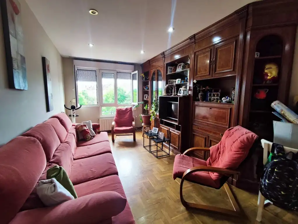 Sala de estar de Piso en venta en Gijón  con Calefacción, Trastero y Horno
