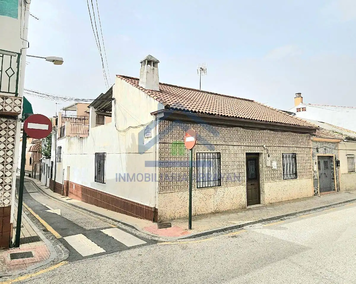 Vista exterior de Casa o chalet en venta en  Granada Capital con Terraza y Trastero