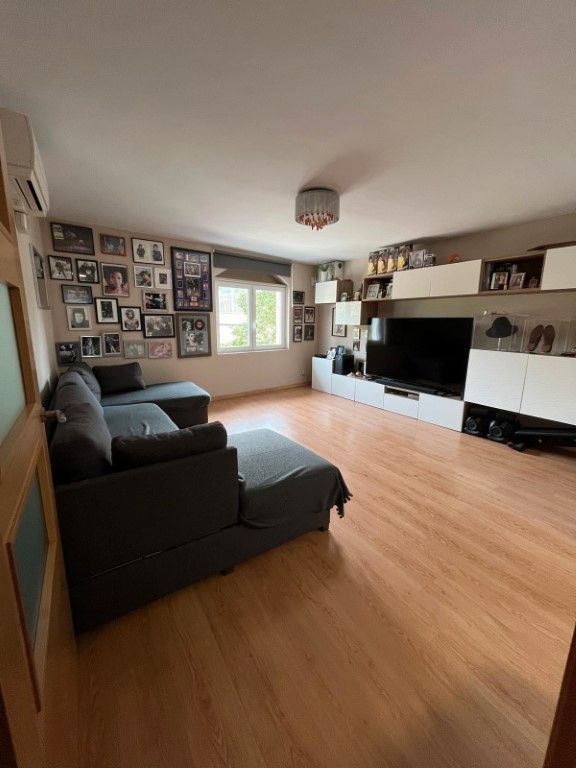 Living room of Flat for sale in Badalona  with Air Conditioner, Parquet flooring and Alarm