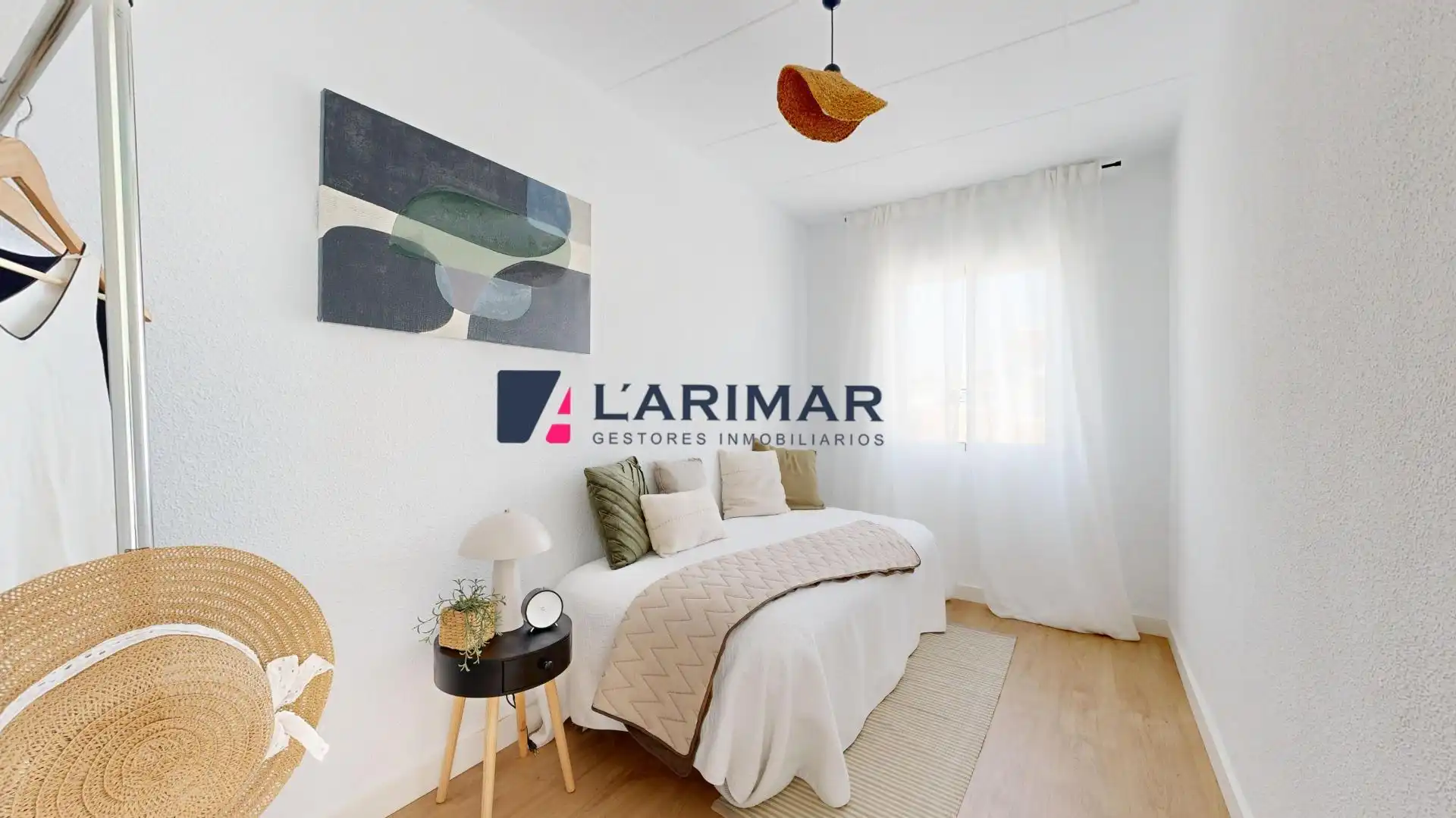 Habitación de Casa adosada en venta en Orihuela con Jardín privado, Terraza y Piscina comunitaria
