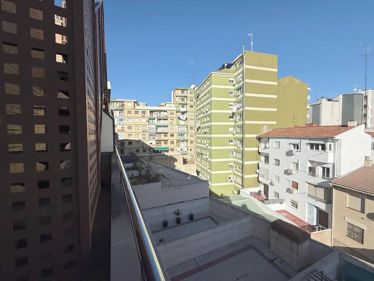 Außenansicht von Dachboden zum Verkauf in Zaragoza mit Heizung, Parkett und Terrasse