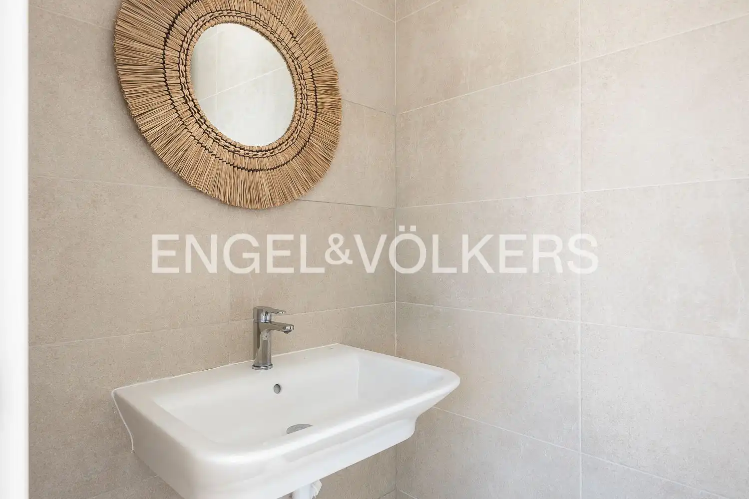 Baño de Ático de alquiler en Valencia con Aire acondicionado, Calefacción y Trastero