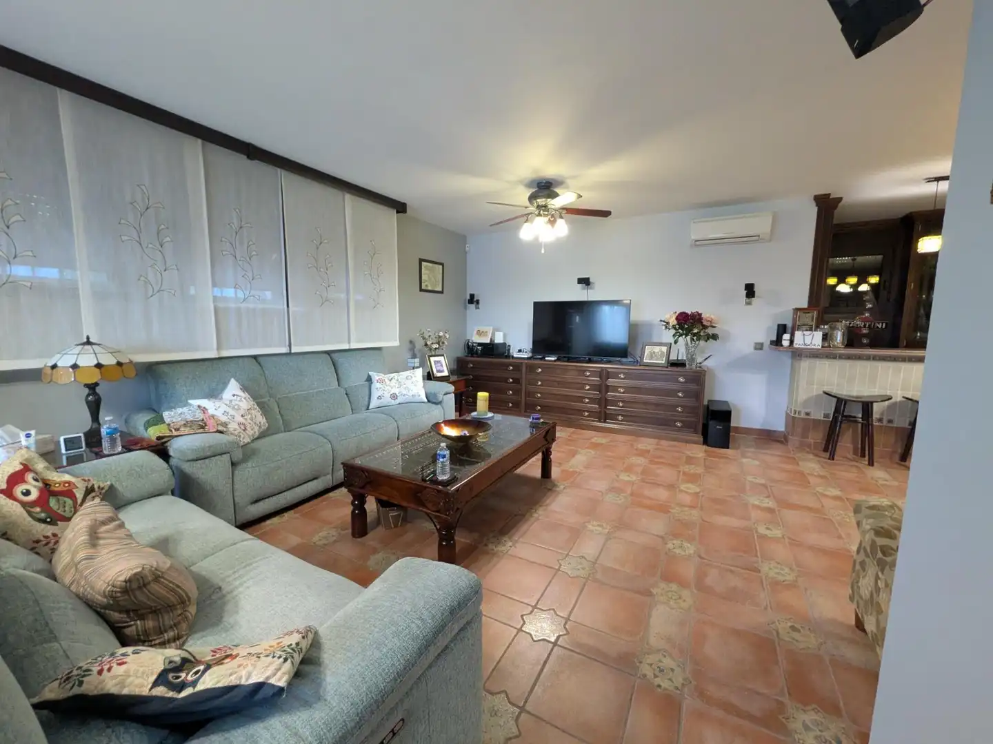 Sala d'estar de Casa o xalet en venda en Valdeaveruelo amb Aire condicionat, Calefacció i Jardí privat