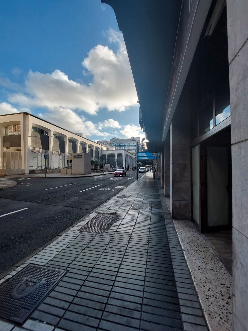 Exterior view of Premises to rent in Las Palmas de Gran Canaria  with Air Conditioner