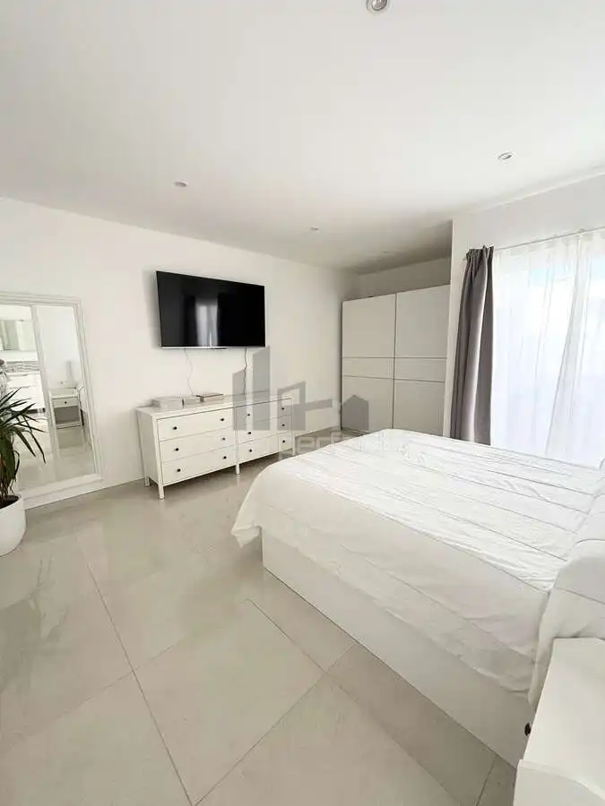 Habitación de Dúplex en venta en San Bartolomé con Terraza, Trastero y Amueblado