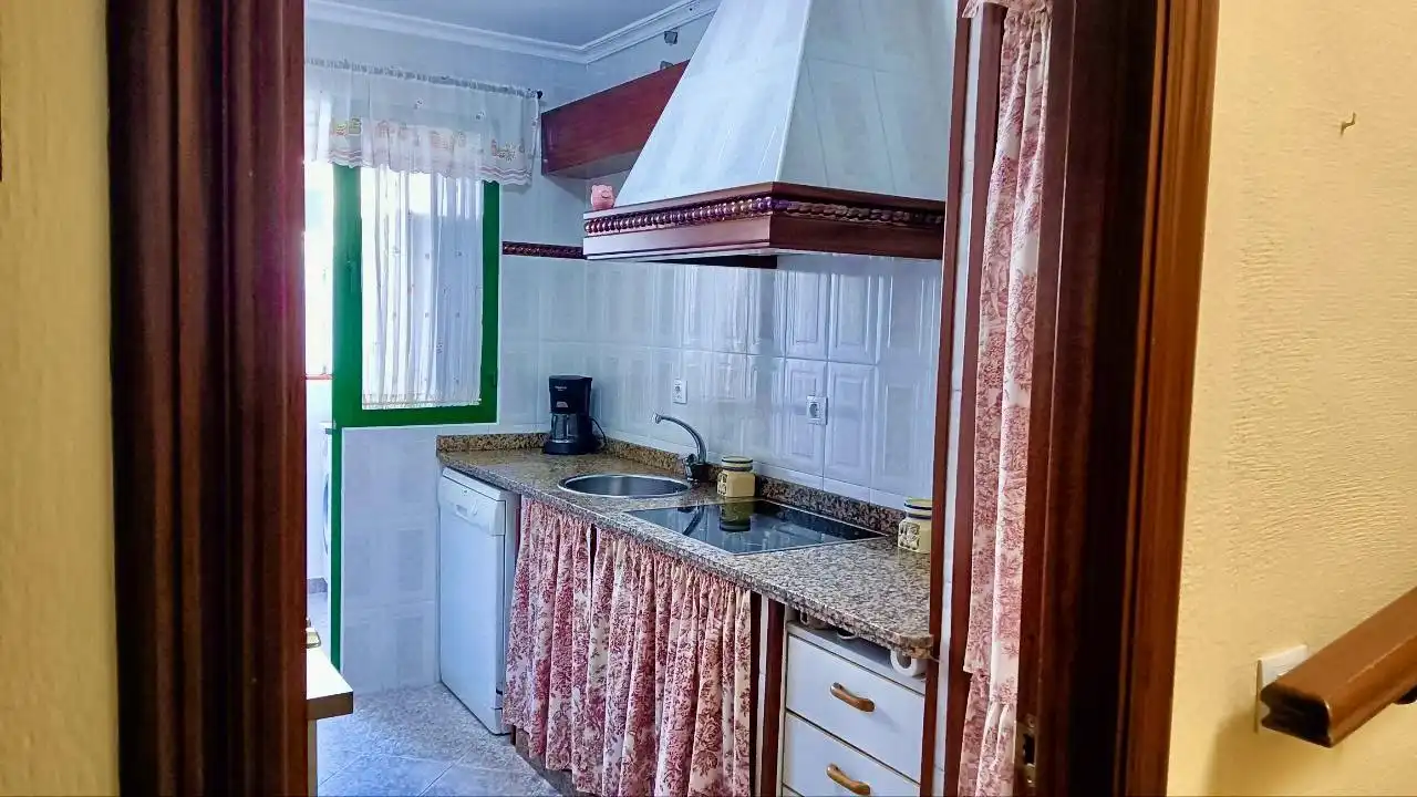 Cuina de Casa o xalet de lloguer en Coria del Río amb Aire condicionat