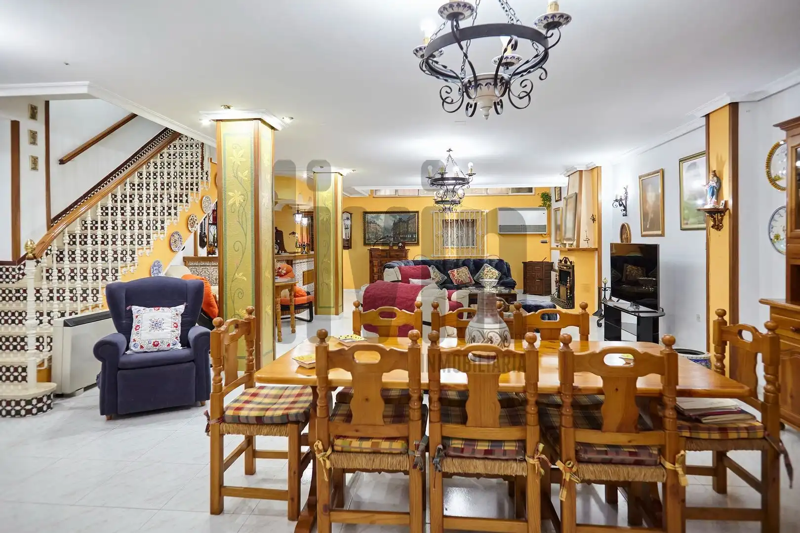 Comedor de Casa o chalet en venta en Jaén con Aire acondicionado, Calefacción y Jardín privado