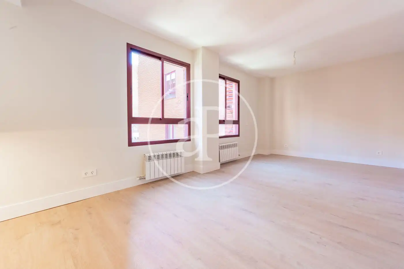 Sala de estar de Piso en venta en  Madrid Capital con Aire acondicionado, Calefacción y Jardín privado