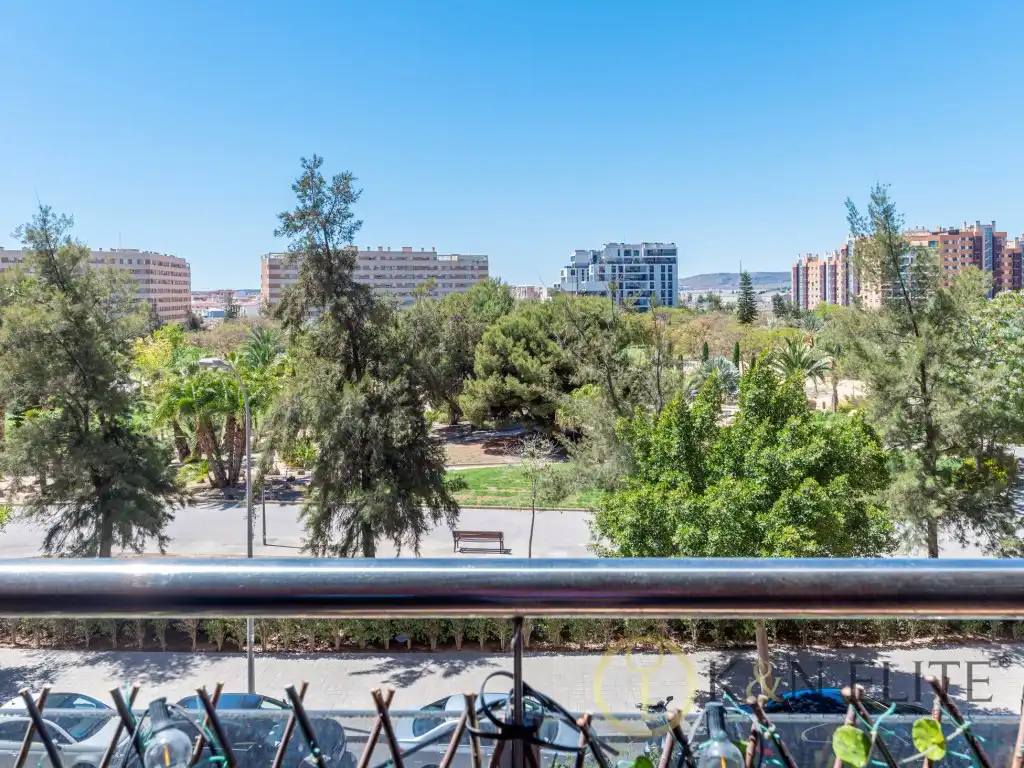 Exterior view of Flat for sale in Alicante / Alacant  with Air Conditioner, Private garden and Terrace