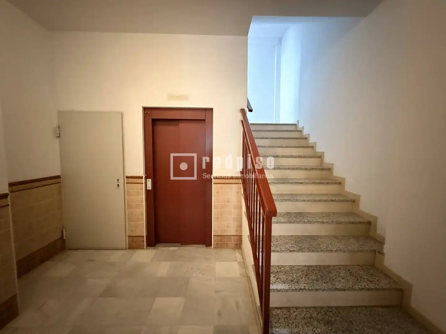 Wohnung zum Verkauf in Cártama mit Terrasse und Möbliert