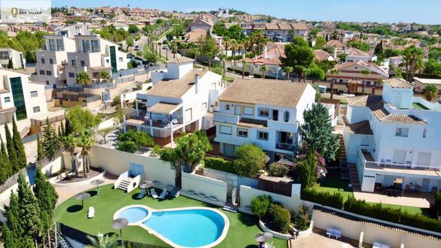 Casa adosada en Venta en Avenida GOLF en Altorreal - El Chorrico